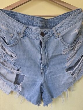 American Eagle Outfitters Light Wash Distressed Denim Cutoff Shorts
